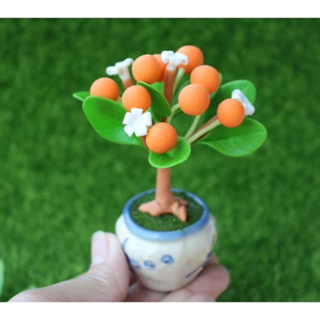 ของประดับดินปั้นรูปต้นส้มจิ๋วติดผลสีส้มสด